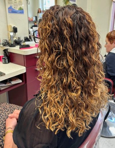 la boucle creative salon coiffure soissons coiffure balayage 19