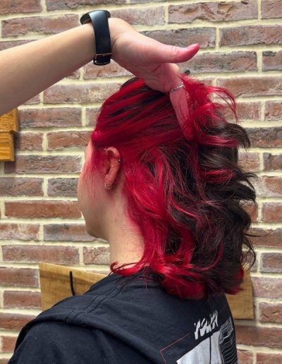 la boucle creative salon coiffure soissons coloration creative noir rouge 4