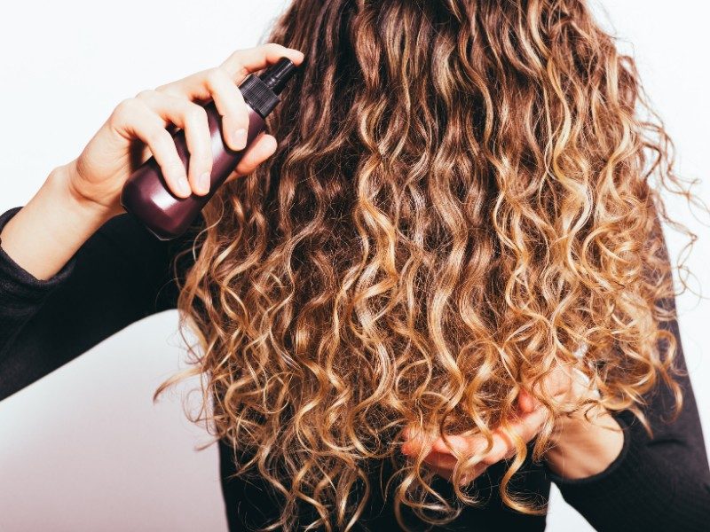 la boucle creative salon de coiffure soissons 02200 routine beaute cheveux boucles 1